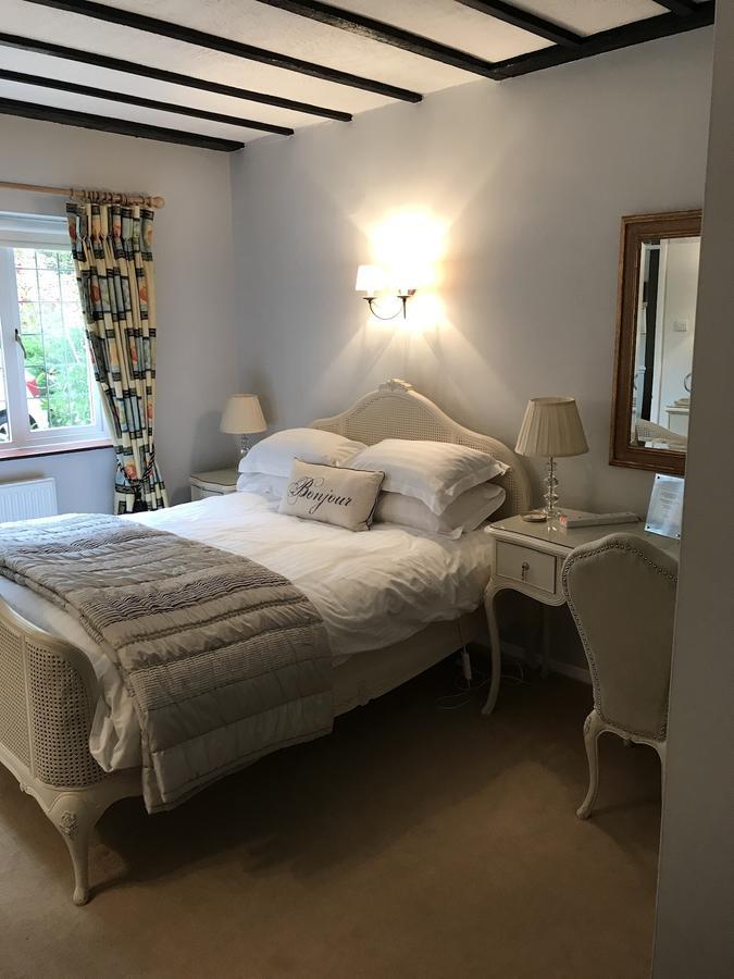 Tudor Place Bed & Breakfast Winnersh Ngoại thất bức ảnh